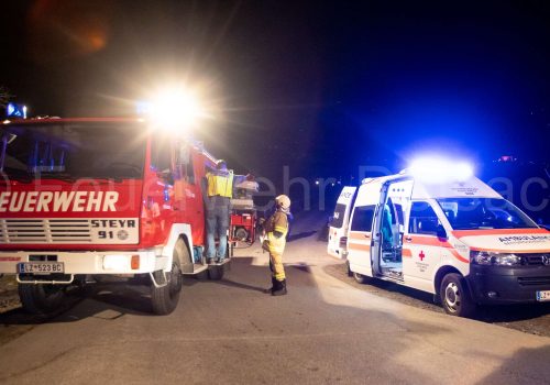 Verkehrsunfall/Fahrzeugbrand Golfbrücke